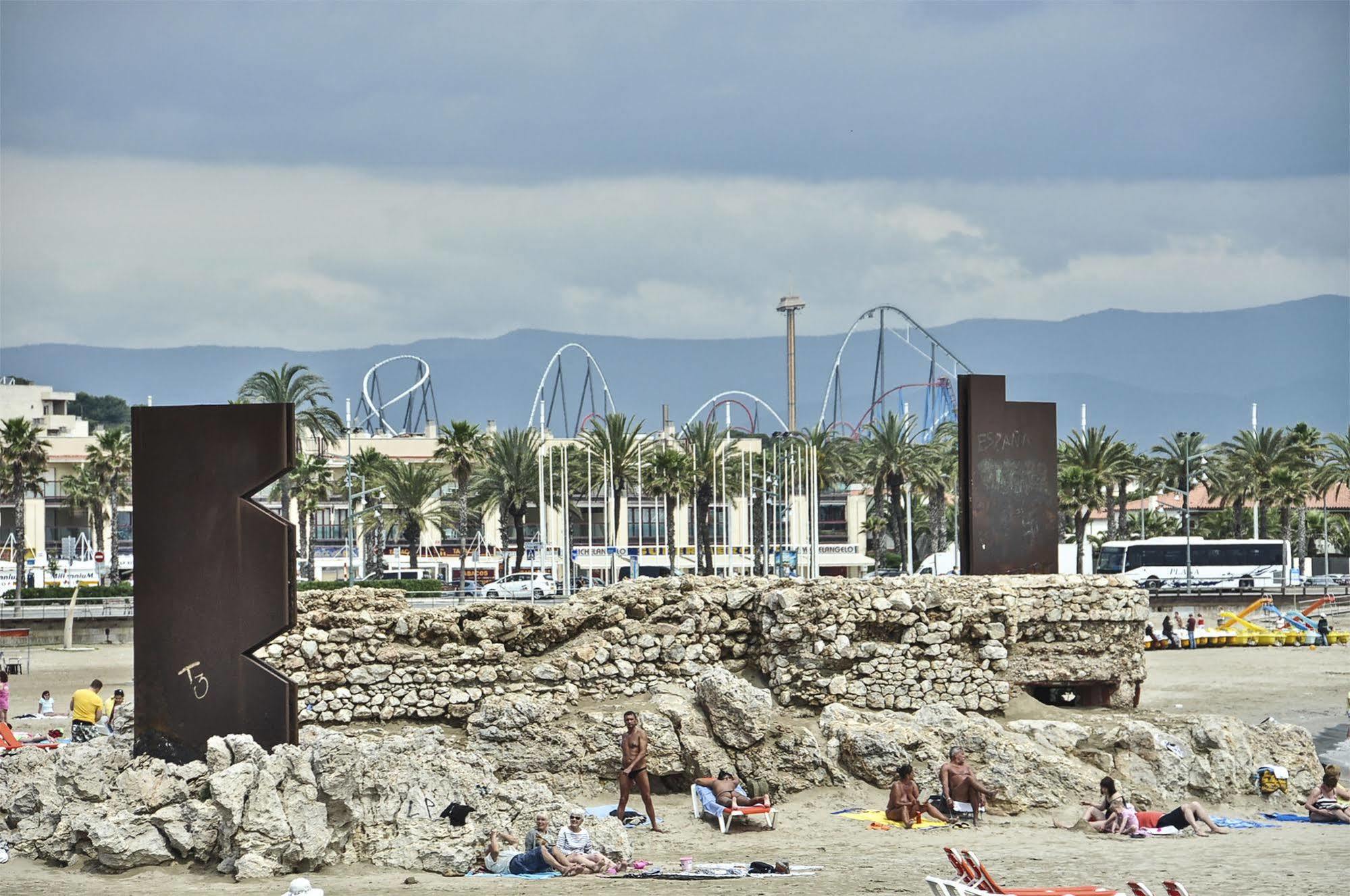 Alojamiento Villa Moles Salou Exteriör bild