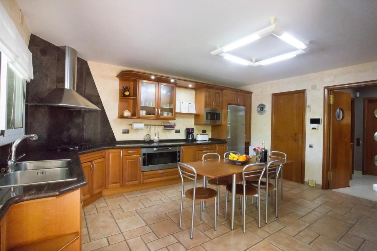 Alojamiento Villa Moles Salou Exteriör bild